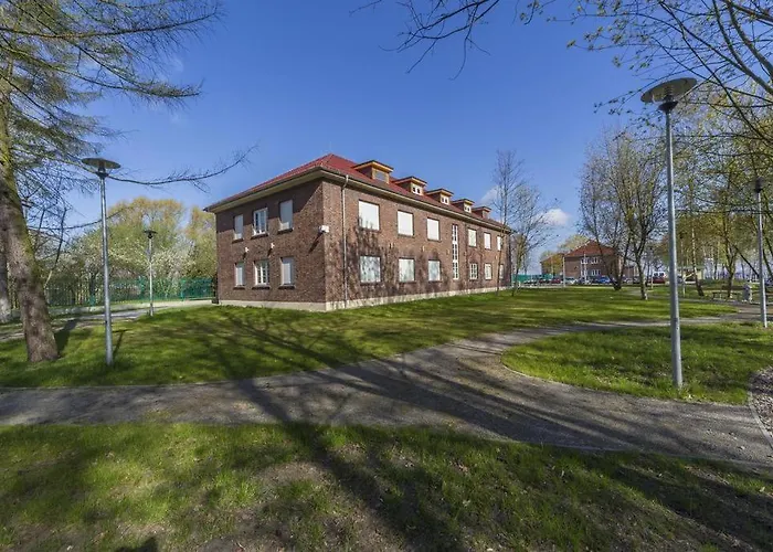 Centrum Zeglarskie Kempingowe * Estetino